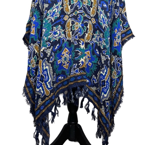 Theodora & Callum Boho One Size Open Front Tassel Shawl Kimono - Picture 10 of 11